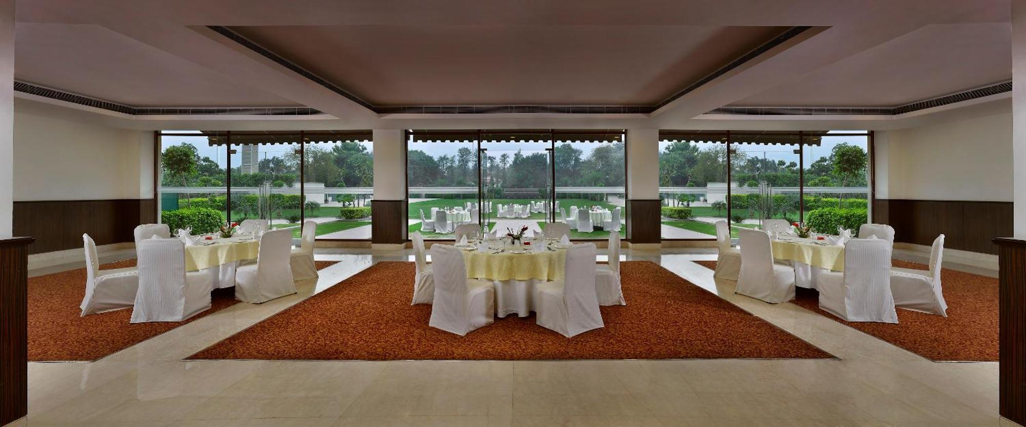 Four Points By Sheraton New Delhi, Airport Highway Dış mekan fotoğraf